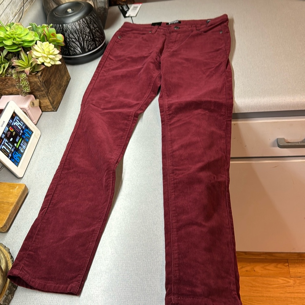 NWT Buffalo David Britton pants, size 8